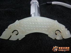 爭議挺大的玉件,有的說是青海仿古,有的說是民國老仿