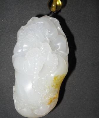 玉石市場(chǎng)假皮料子好賣的背后 青海玉石等級(jí)難以辨別的困境